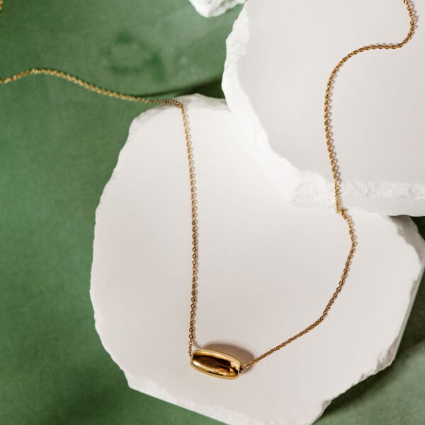 Jasiri Gold Pendant Necklace- Horizontal