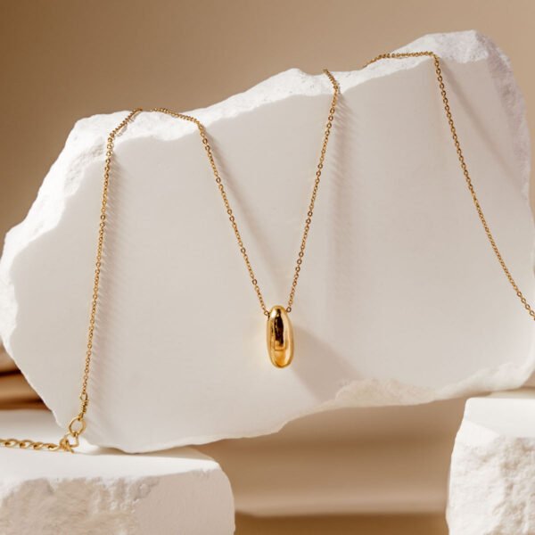 Jasiri Gold Pendant Necklace- Vertical